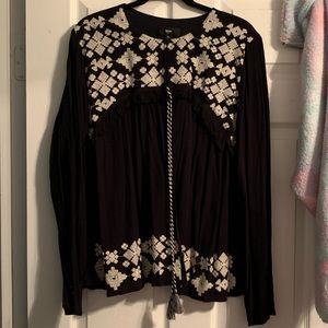 Mossimo embroidered jacket with tie closure XL